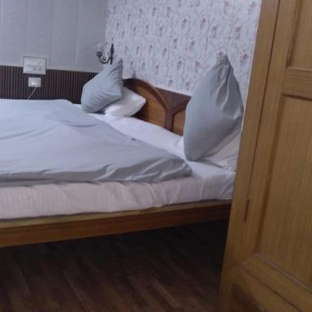 Karthik Resorts, Jeolikote Nainital Zewnętrze zdjęcie