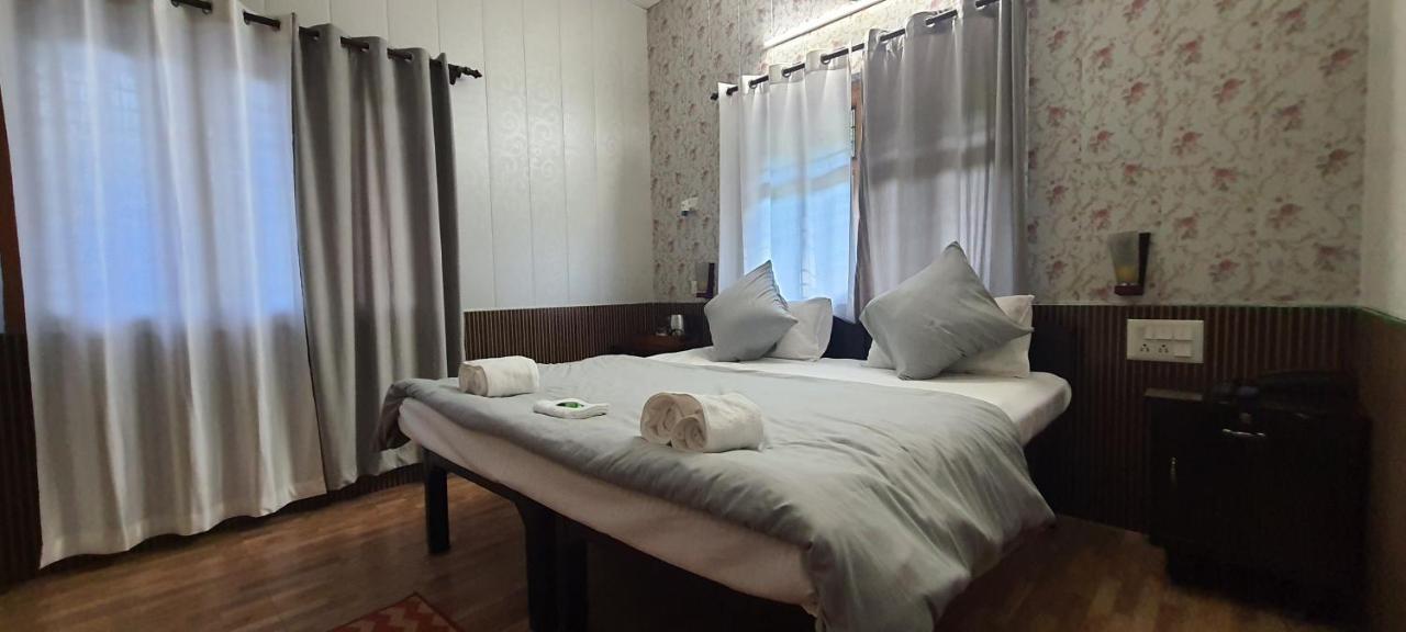 Karthik Resorts, Jeolikote Nainital Zewnętrze zdjęcie