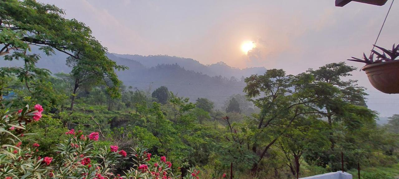 Karthik Resorts, Jeolikote Nainital Zewnętrze zdjęcie